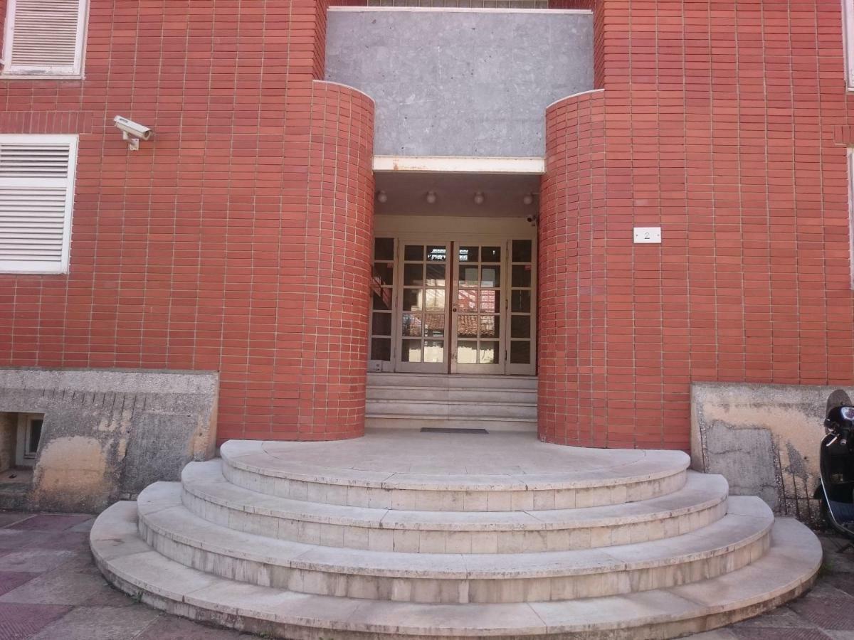 Apartman Sanja Apartment Ровин Екстериор снимка