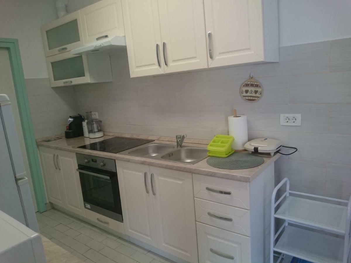 Apartman Sanja Apartment Ровин Екстериор снимка